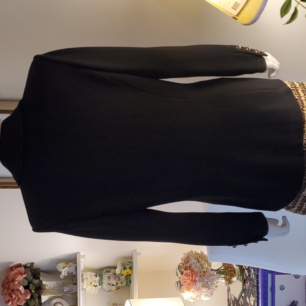 St. John Basics 2-Button Black Blazer in Classic Santana Knit, Size 8 - Picture 7 of 12